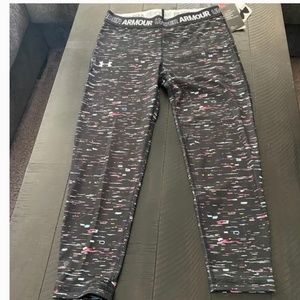Brand New Under Armour Youth XL Leggings. Part of the Heat Gear Line.